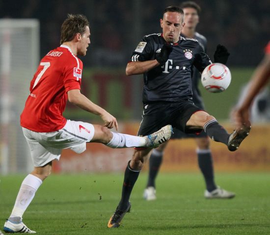 的身体对抗 的身体对抗